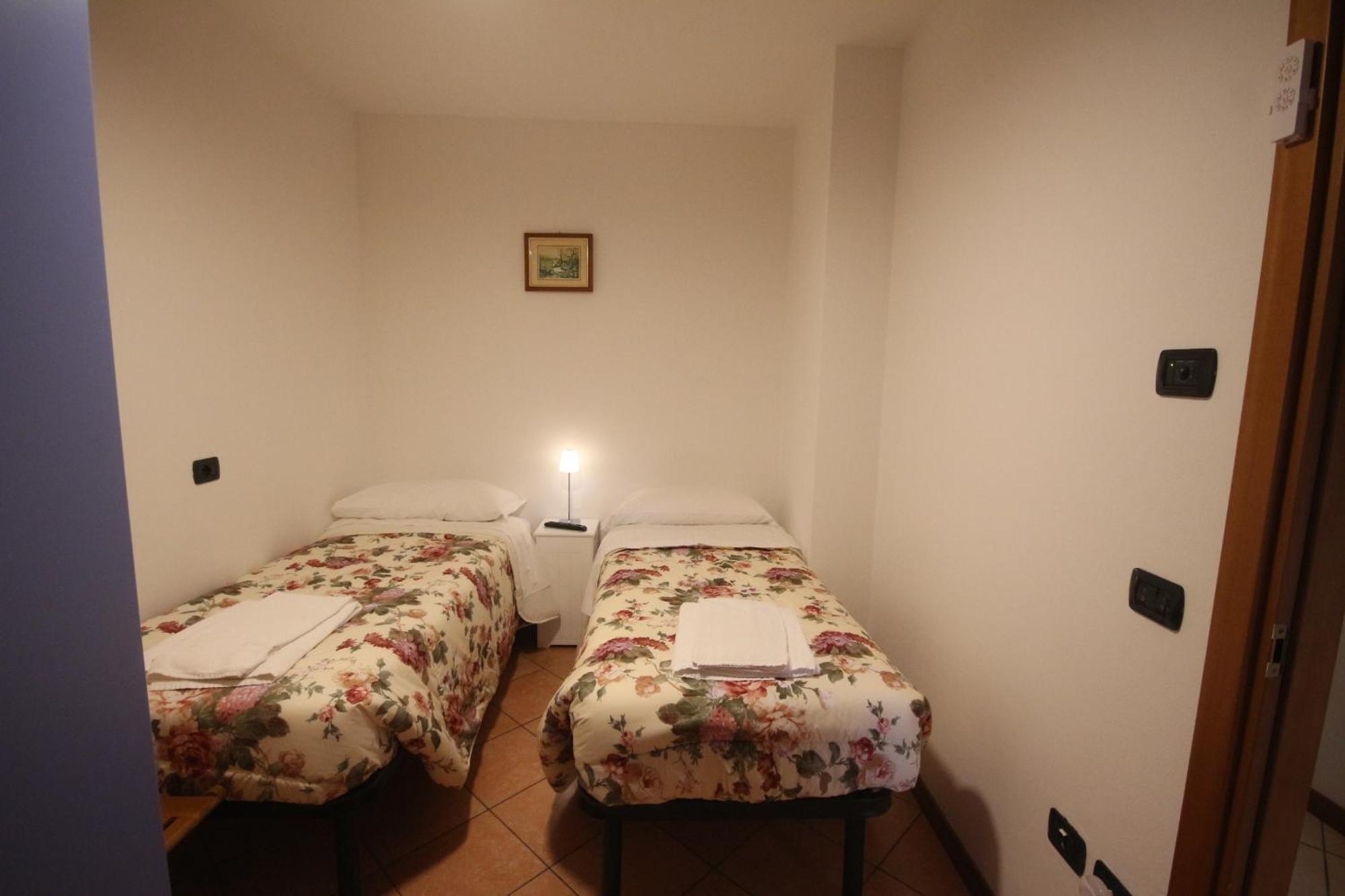 B&B Casa Wanda Since 1999 Riva del Garda Room photo